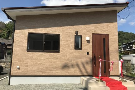 浅口市寄島町　平屋